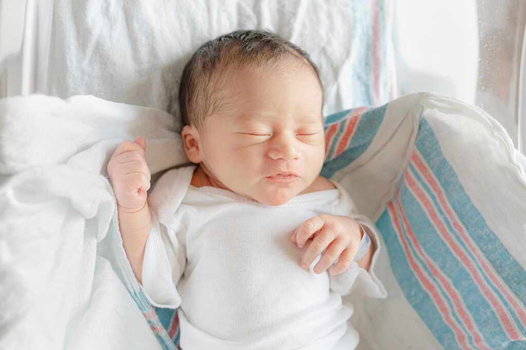 Fresh 48 newborn photography at UAB hospital